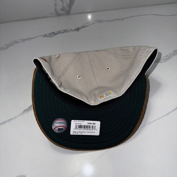 New Era Detroit Tigers Corduroy 59FIFTY Fitted Hat 1984 World Series Patch 7 1/8 - Picture 2 of 8